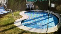 Swimming pool of House or chalet for sale in Onzonilla  with Private garden and Terrace