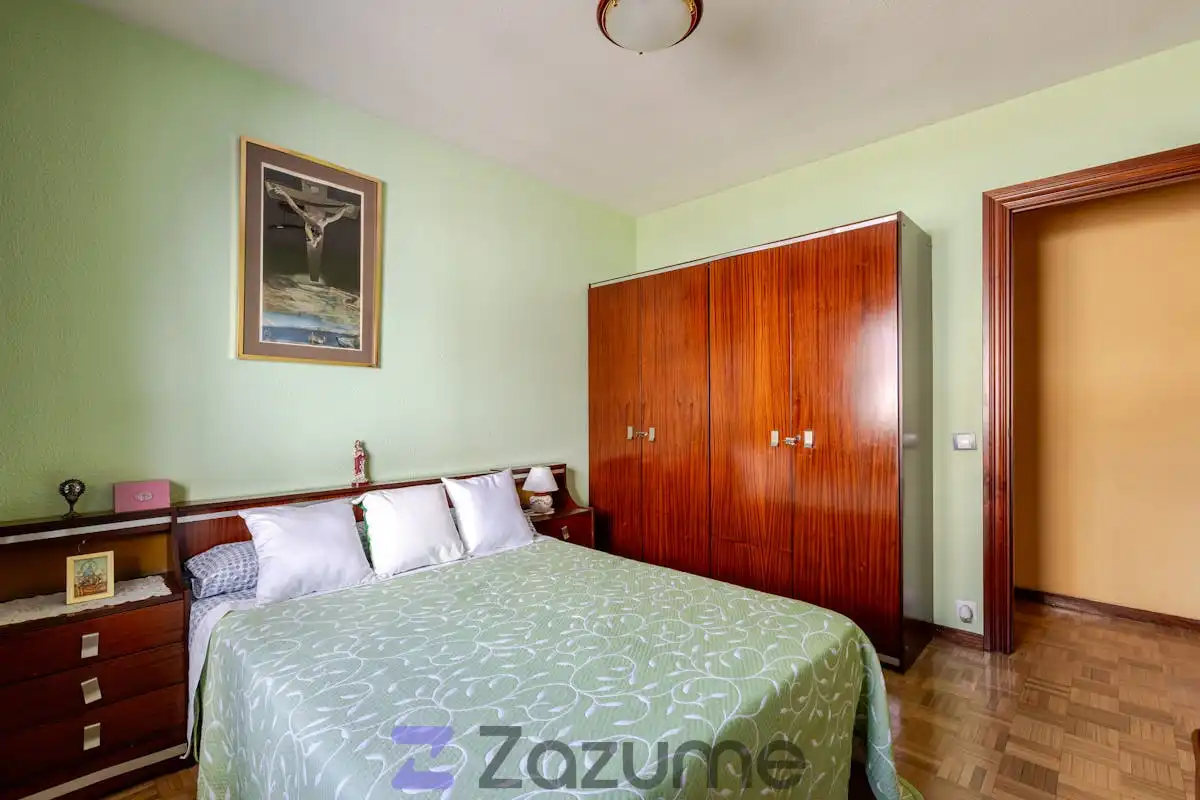 Bedroom of Flat for rent in Madrid  with Heating, Parquet flooring and Terrace