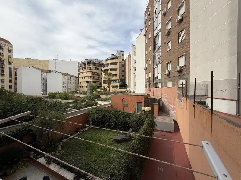 Exterior view of Study for rent in Madrid  with Air Conditioner and Furnished