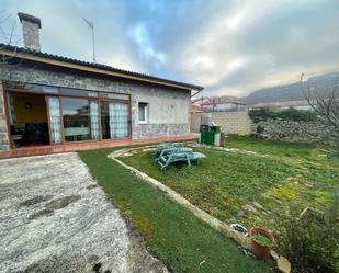 Jardí de Casa o xalet en venda en Merindad de Montija amb Balcó