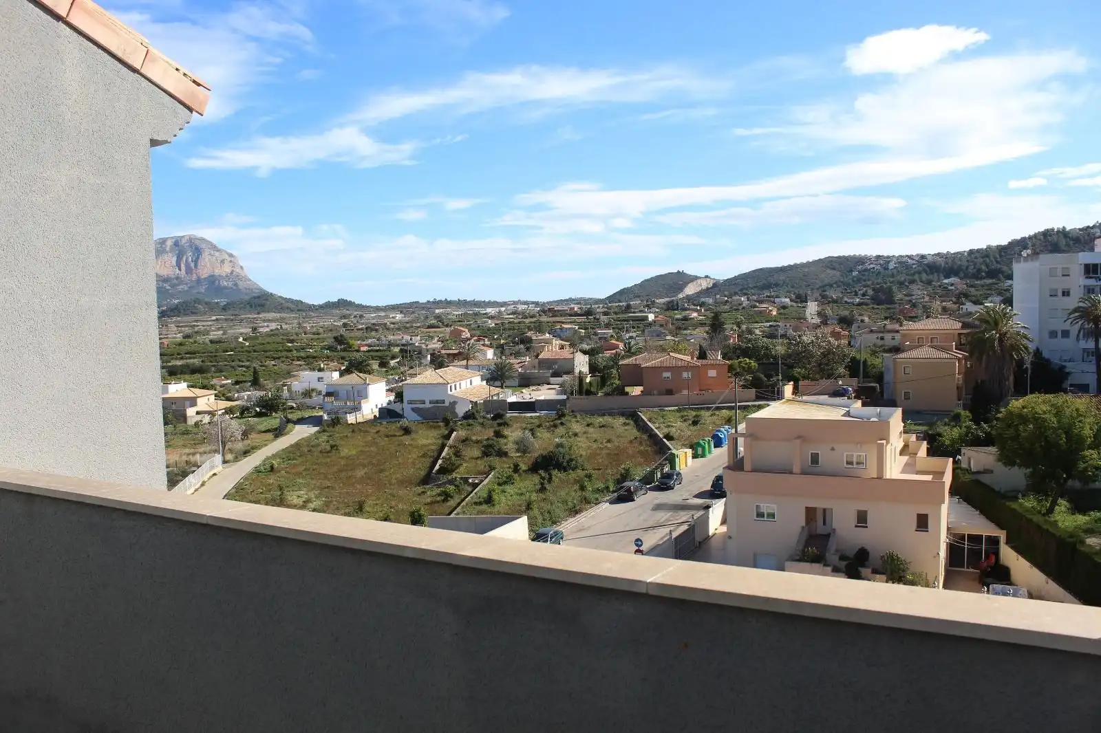Vista exterior de Àtic en venda en Pedreguer amb Aire condicionat, Terrassa i Piscina