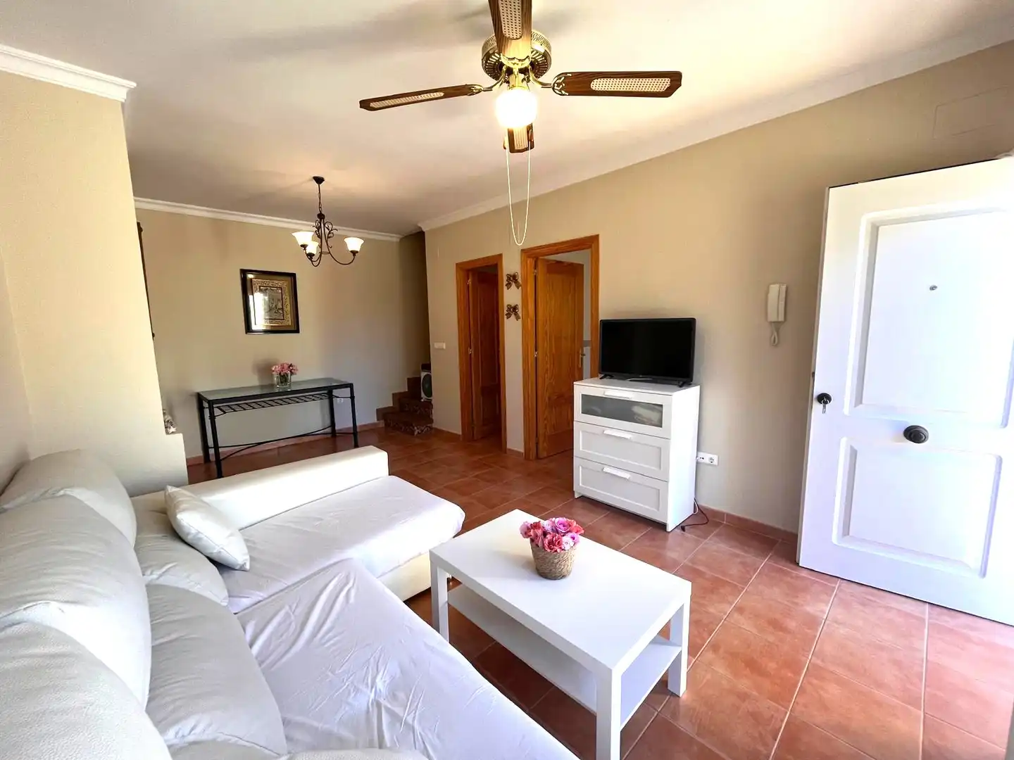 Sala de estar de Casa adosada en venta en Islantilla con Aire acondicionado, Terraza y Piscina