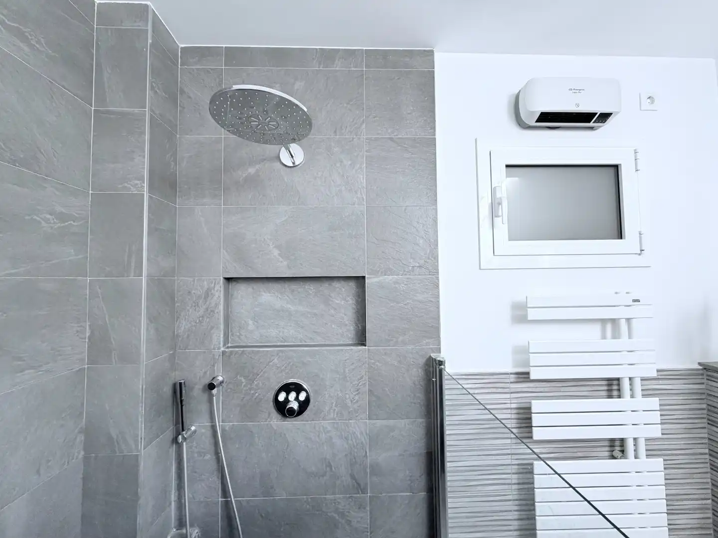 Bathroom of Flat for sale in Centre