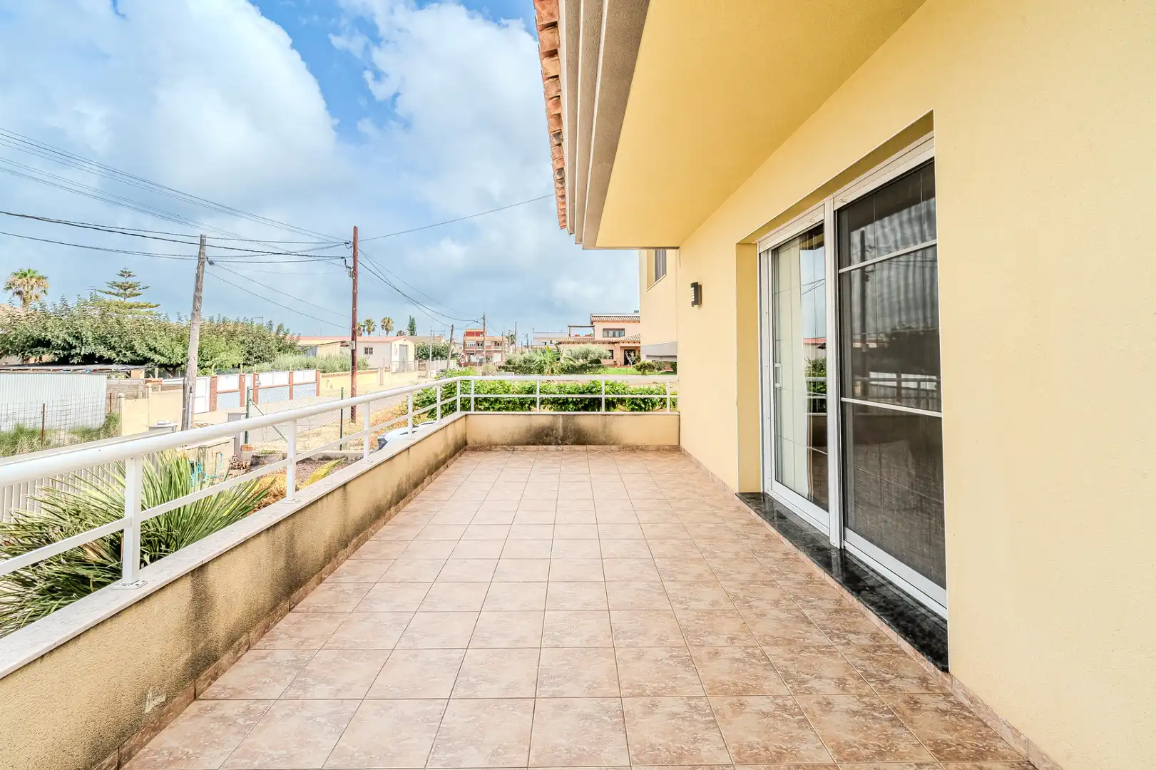 Terrassa de Casa o xalet en venda en Deltebre amb Aire condicionat, Calefacció i Jardí privat