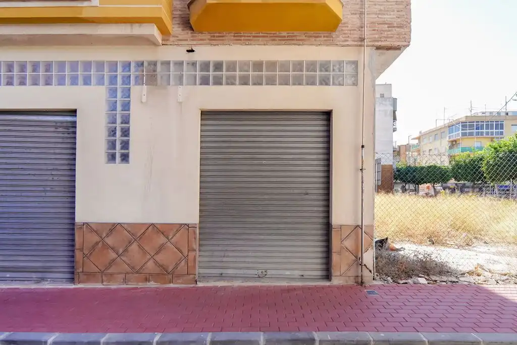 Commercial properties for sale in Calle Gallego, Puente Tocinos