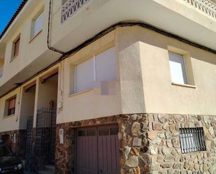 Exterior view of Single-family semi-detached for sale in Consuegra  with Heating and Terrace