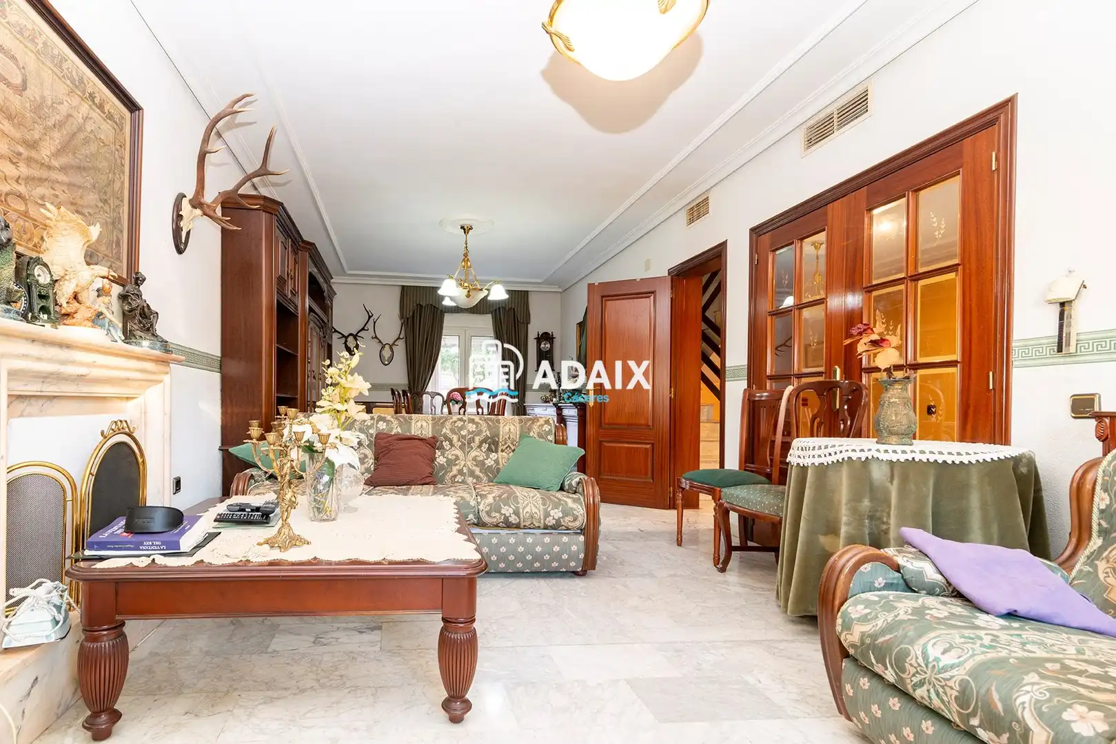Chalet con terraza en venta en C/ ESCORPIO, imagen 9