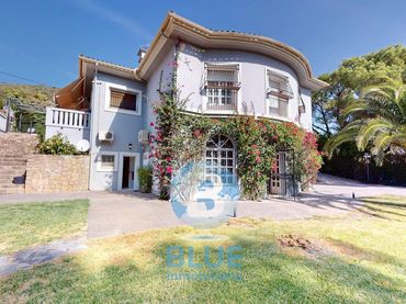 Chalet con piscina en venta en Noroeste