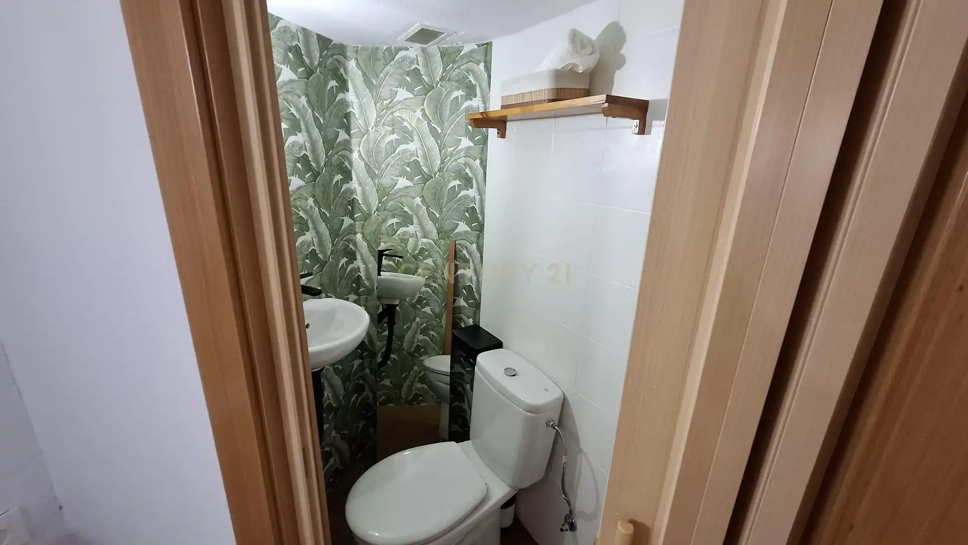 Bany de Apartament en venda en Sierra Nevada amb Alarma