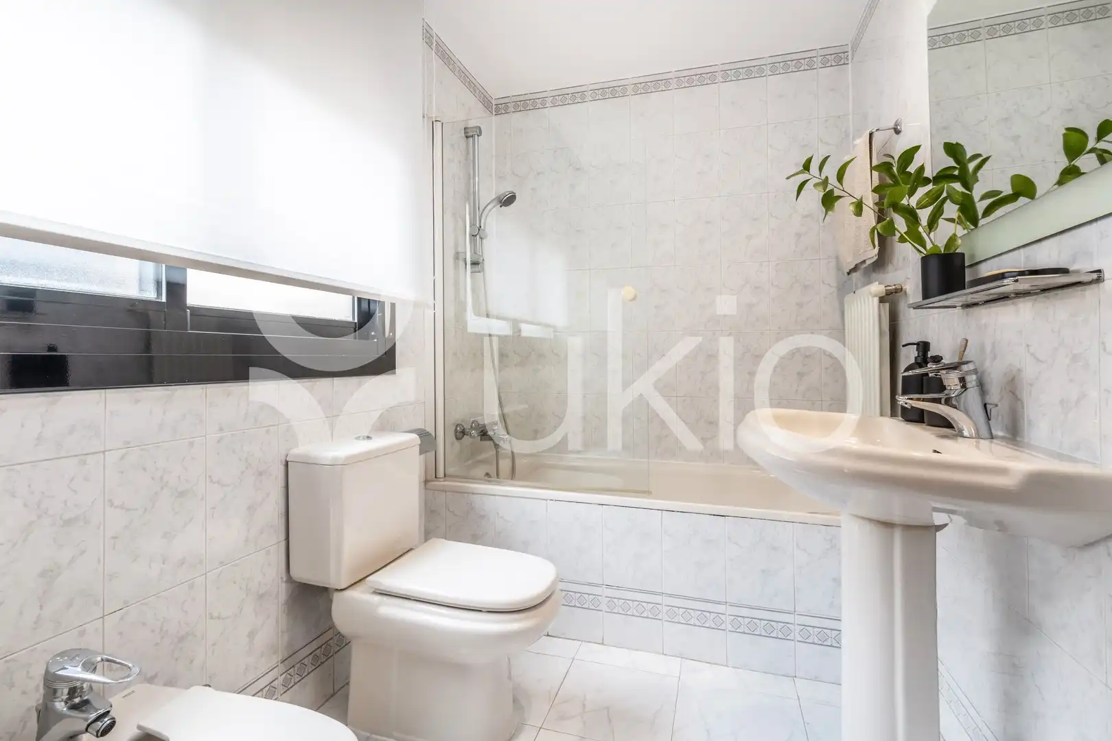 Badezimmer von Maisonette zur Miete in Madrid mit Klimaanlage, Heizung und Terrasse