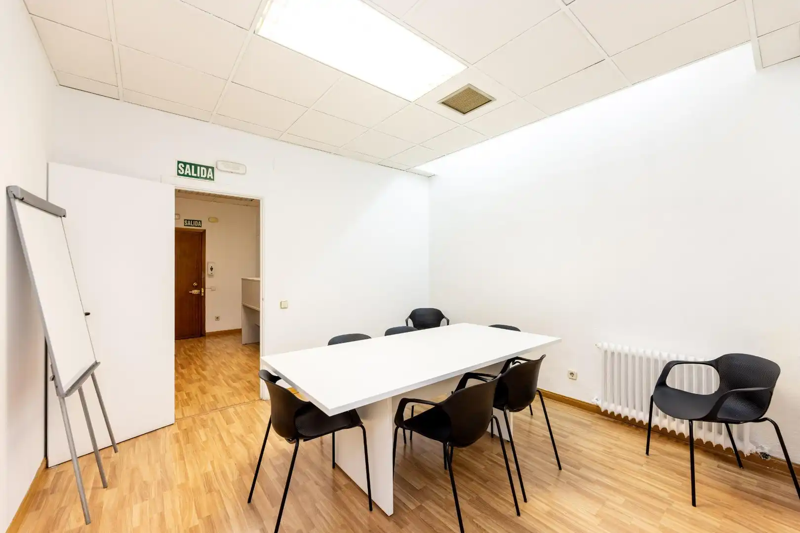 Büro zur Miete in Madrid mit Klimaanlage und Heizung