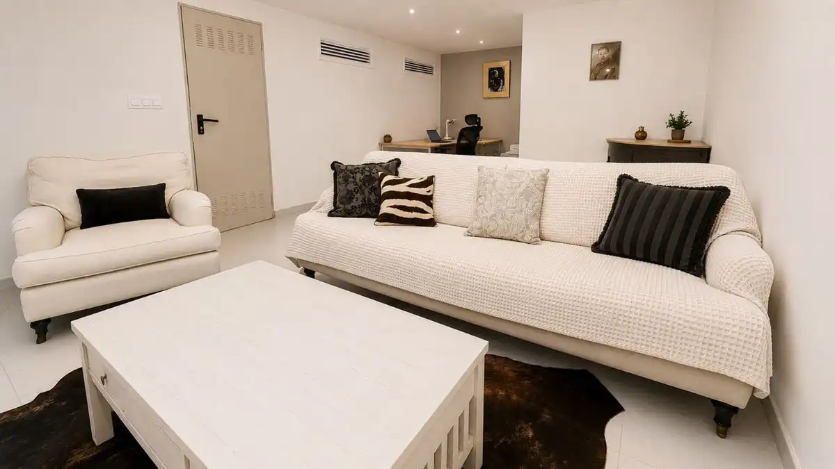 Living room of Detached homes for sale in La Alcaidesa  with Air Conditioner, Private garden and Terrace