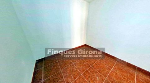 Foto 5 de Piso en venta en Calle Empúries, Sant Narcís, Girona Capital