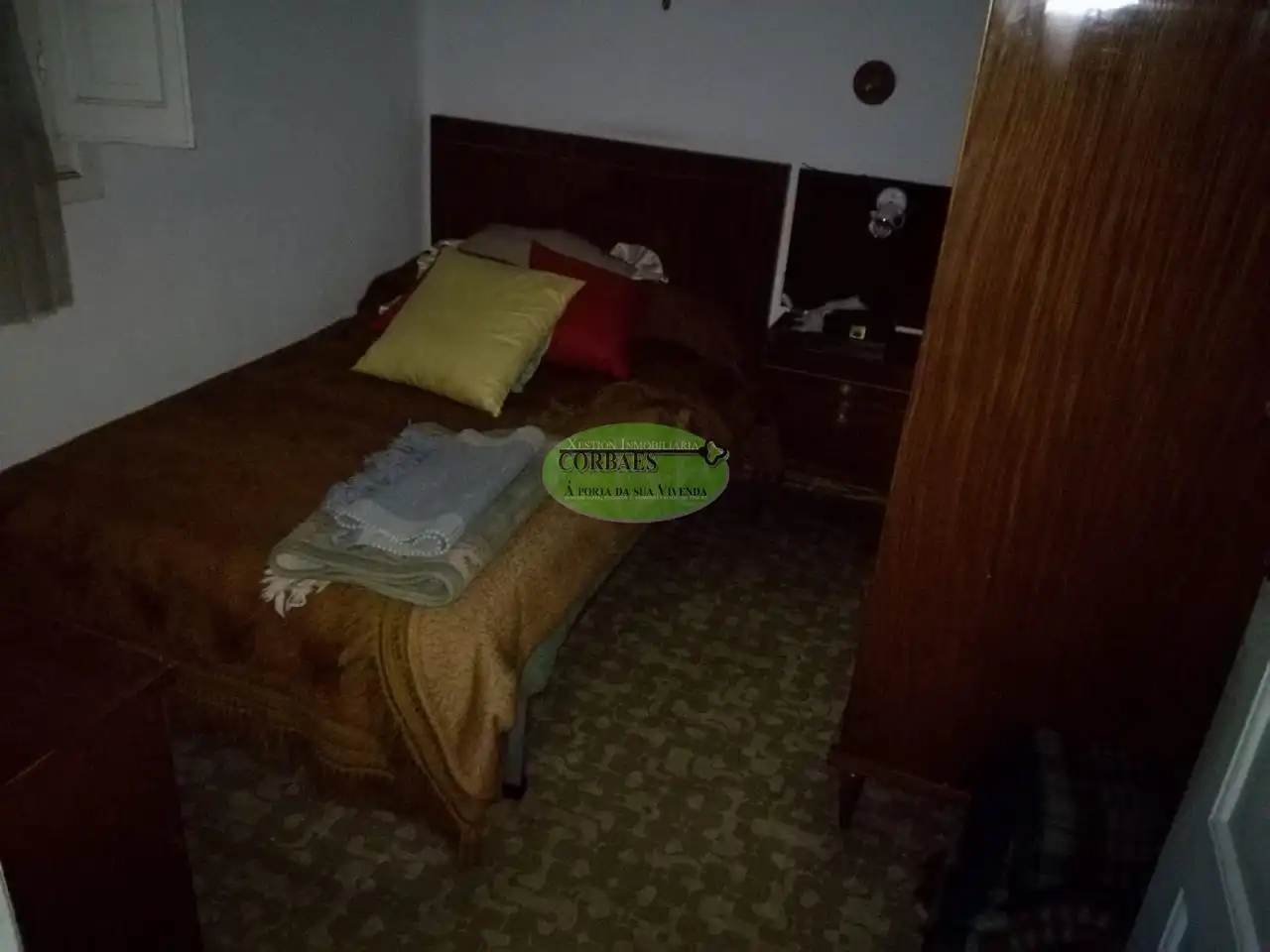 Dormitori de Casa o xalet en venda en Ourense Capital  amb Jardí privat, Traster i Moblat