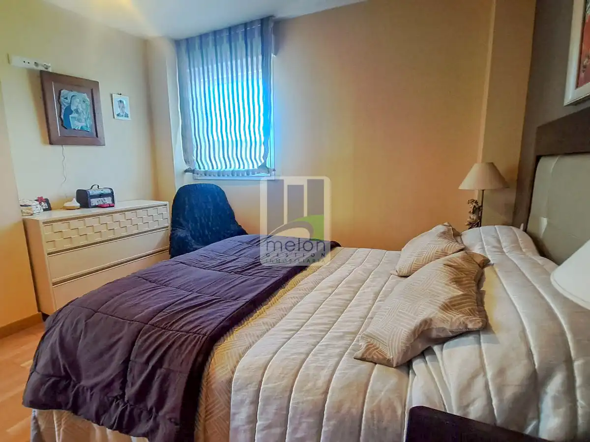 Dormitori de Casa o xalet en venda en Burgos