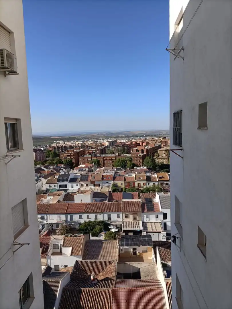 Außenansicht von Wohnung zur Miete in Jaén mit Klimaanlage, Terrasse und Möbliert