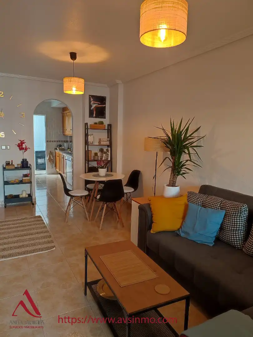 Menjador de Apartament en venda en Orihuela amb Aire condicionat, Moblat i Forn