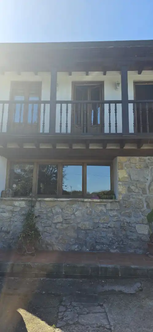 Vista exterior de Casa adosada en venda en Marina de Cudeyo amb Calefacció, Jardí privat i Traster