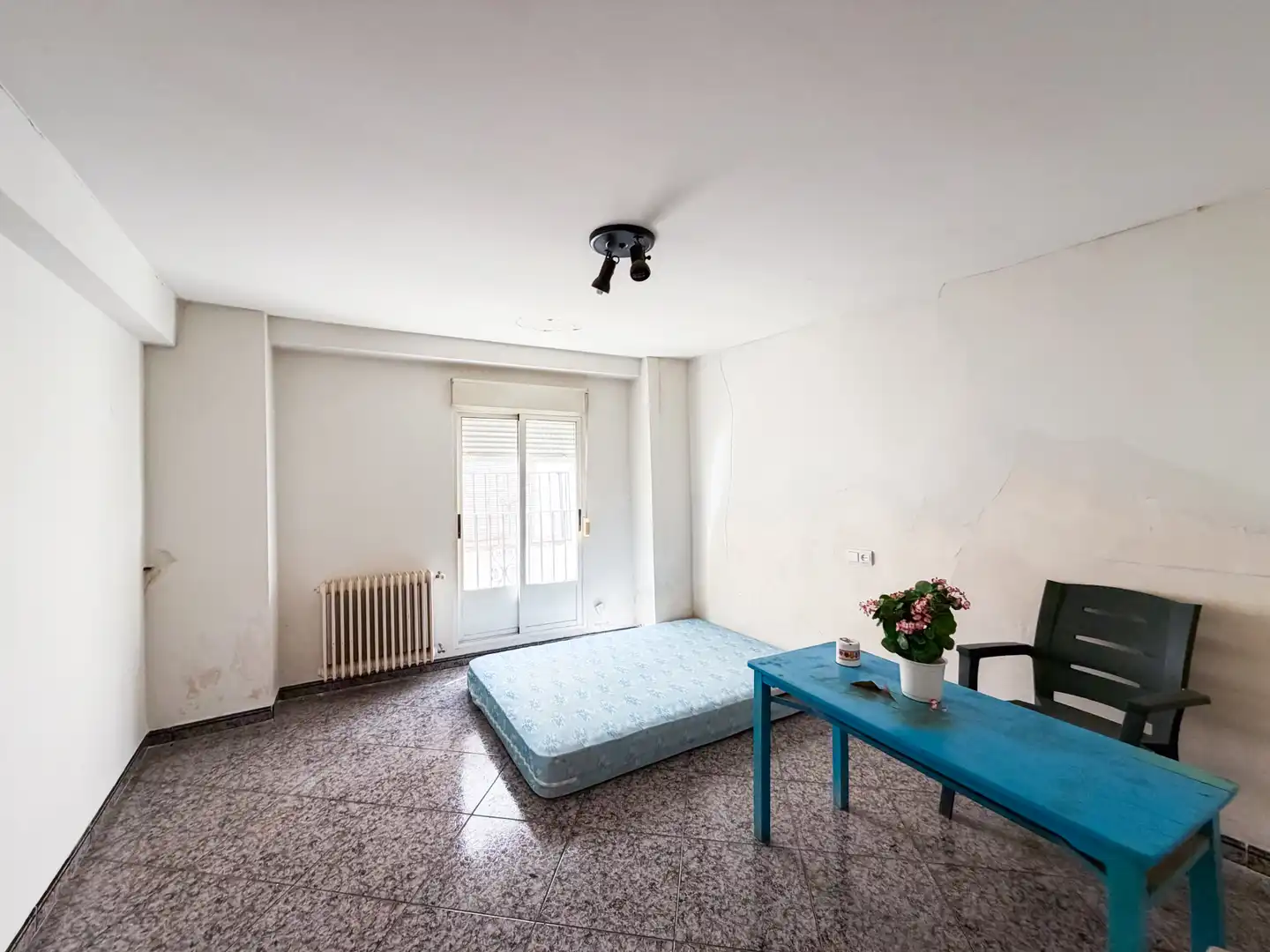 Dormitori de Casa o xalet en venda en Baza amb Jardí privat, Terrassa i Balcó