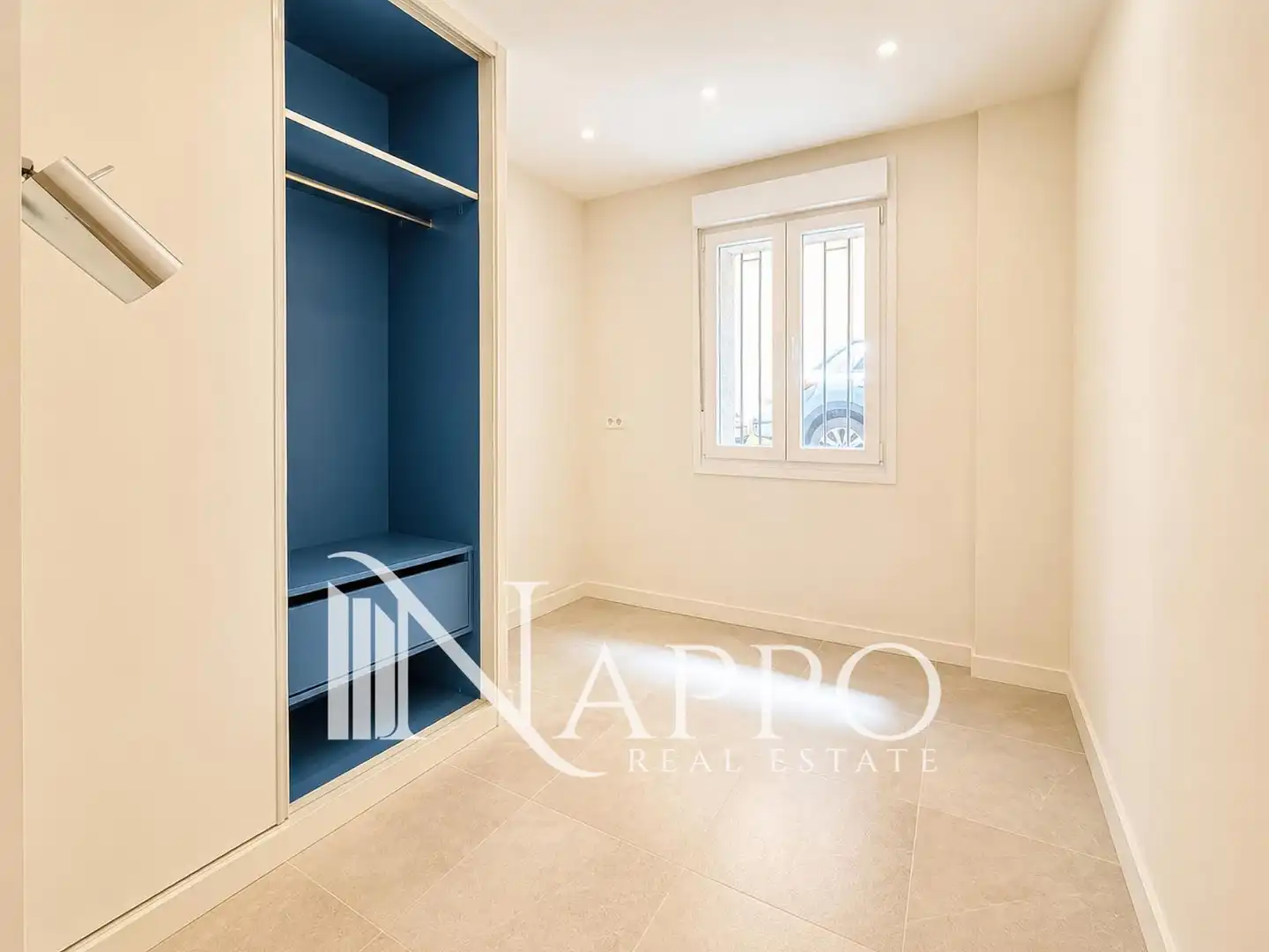 Bedroom of Flat for sale in Madrid  with Air Conditioner, Heating and Oven