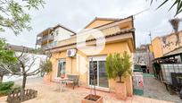 Vista exterior de Casa o xalet en venda en Sant Vicenç Dels Horts amb Aire condicionat, Calefacció i Jardí privat