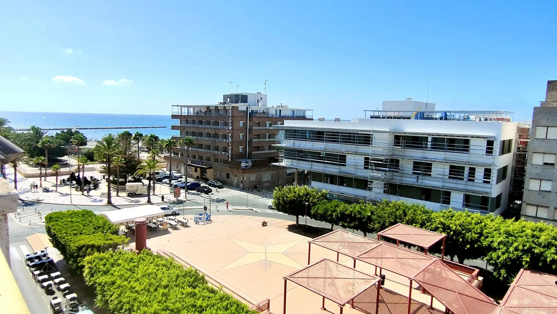 Vista exterior de Pis en venda en Santa Pola amb Aire condicionat, Terrassa i Moblat