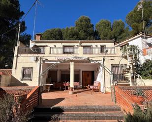 Vista exterior de Casa o xalet en venda en Almansa amb Jardí privat i Piscina