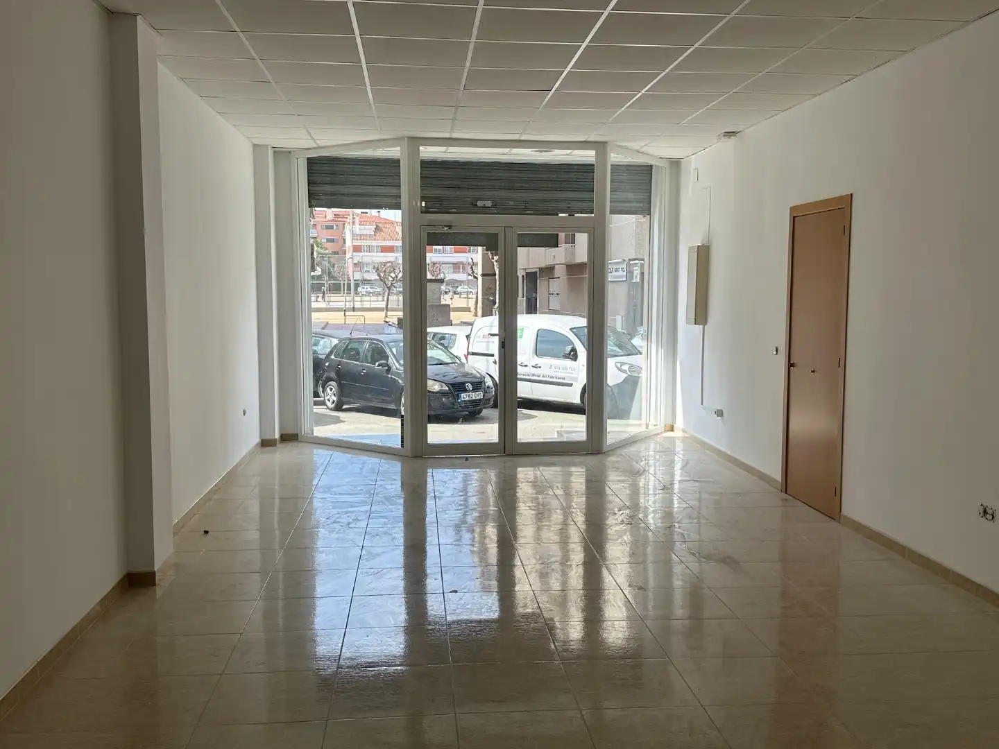 Business premises to rent in Paseo de europa 58
