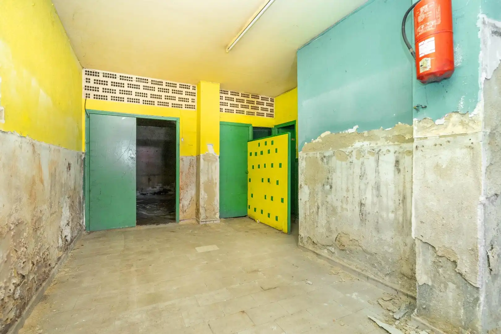 Business premises for sale in Calle Calle Ramón Pérez de Ayala 13, imagen 28
