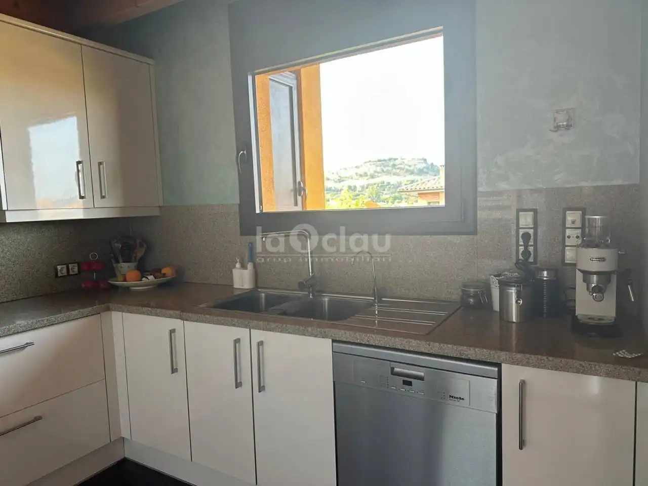 Houses for rent in Calle Josep Ventura, Tona