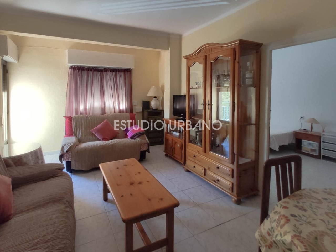 Living room of Flat to share in Salamanca Capital  with Heating, Furnished and Balcony