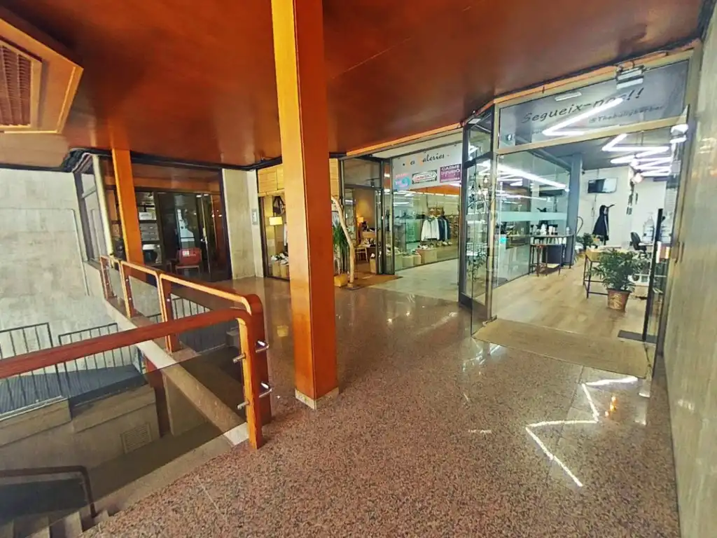 Business premises for sale in Centre Vila, imagen 6