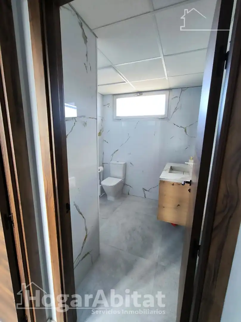 Baño de Ático en venta en Torrent con Aire acondicionado, Terraza y Trastero