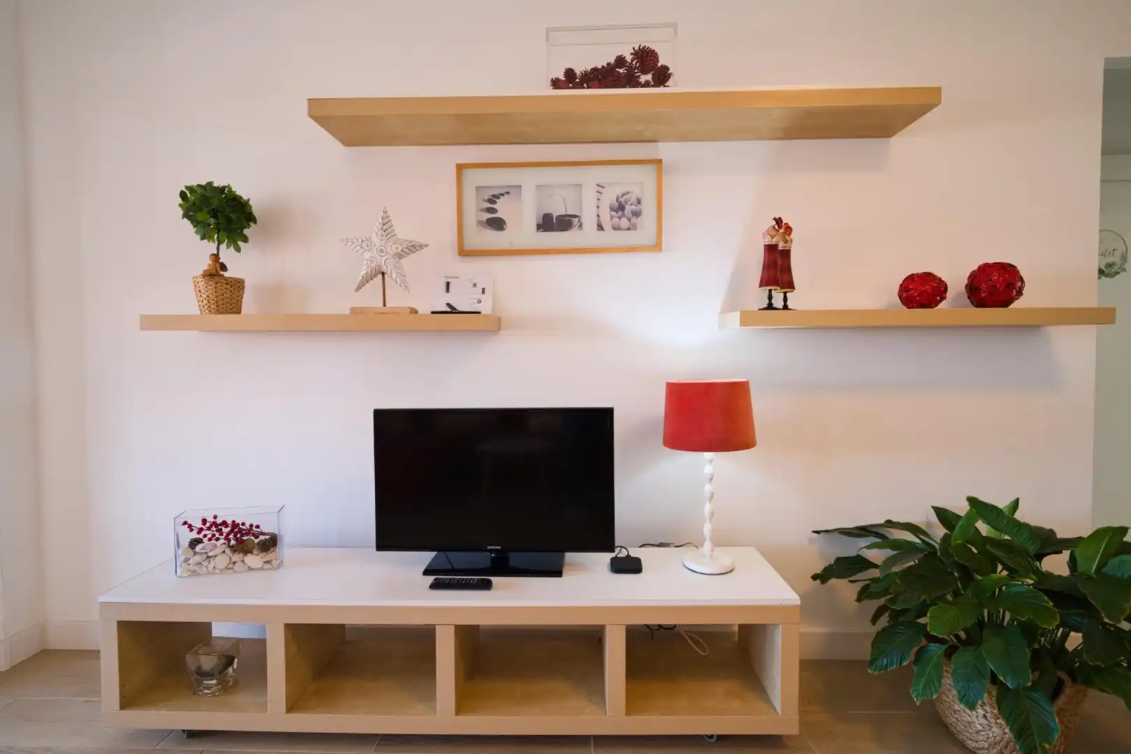 Sala de estar de Apartamento en venta en Arona con Terraza, Amueblado y Piscina comunitaria