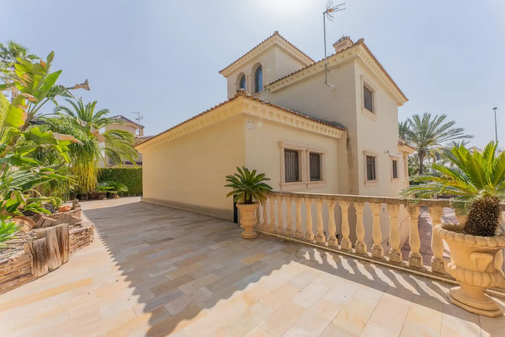Exterior view of Houses for sale in Elche / Elx  with Air Conditioner, Heating and Private garden
