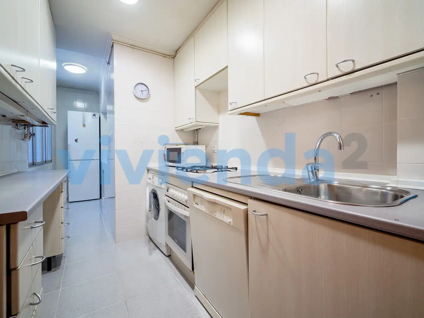 Flat with terrace to rent in Avenida Ciudad de Barcelona, imagen 11