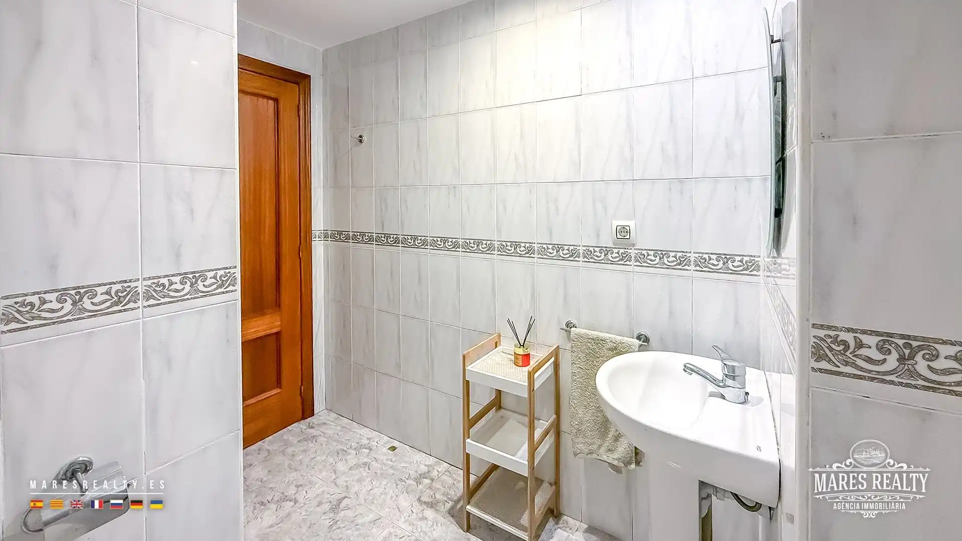 Baño de Piso en venta en Lloret de Mar con Aire acondicionado, Calefacción y Terraza