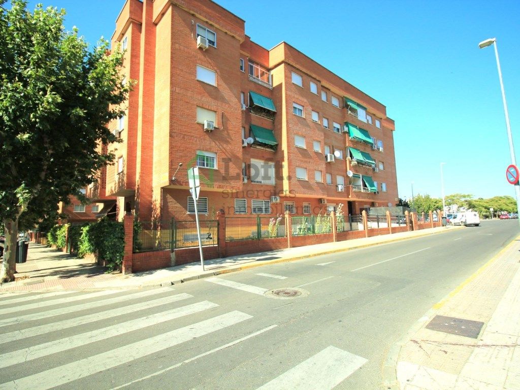 Vista exterior de Pis en venda en Badajoz Capital amb Aire condicionat