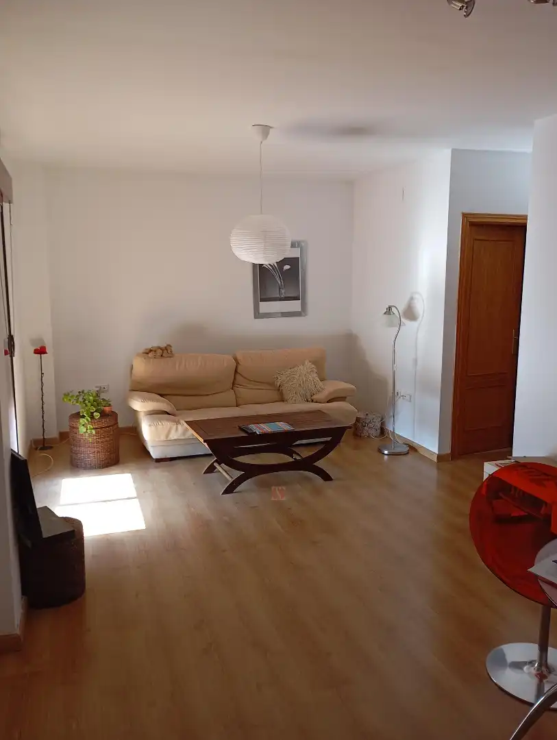 Sala d'estar de Àtic en venda en Churriana de la Vega amb Parquet i Terrassa