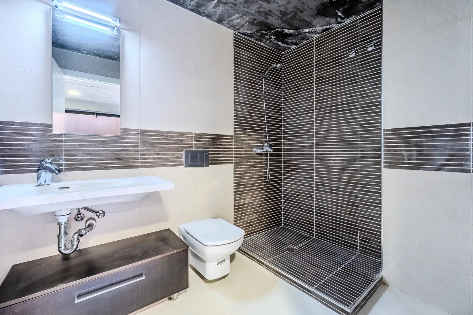 Bany de Casa o xalet en venda en Tàrrega amb Aire condicionat, Jardí privat i Terrassa
