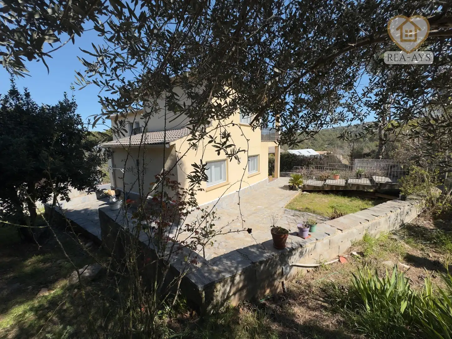 Vista exterior de Casa o xalet en venda en Mediona amb Calefacció, Jardí privat i Terrassa