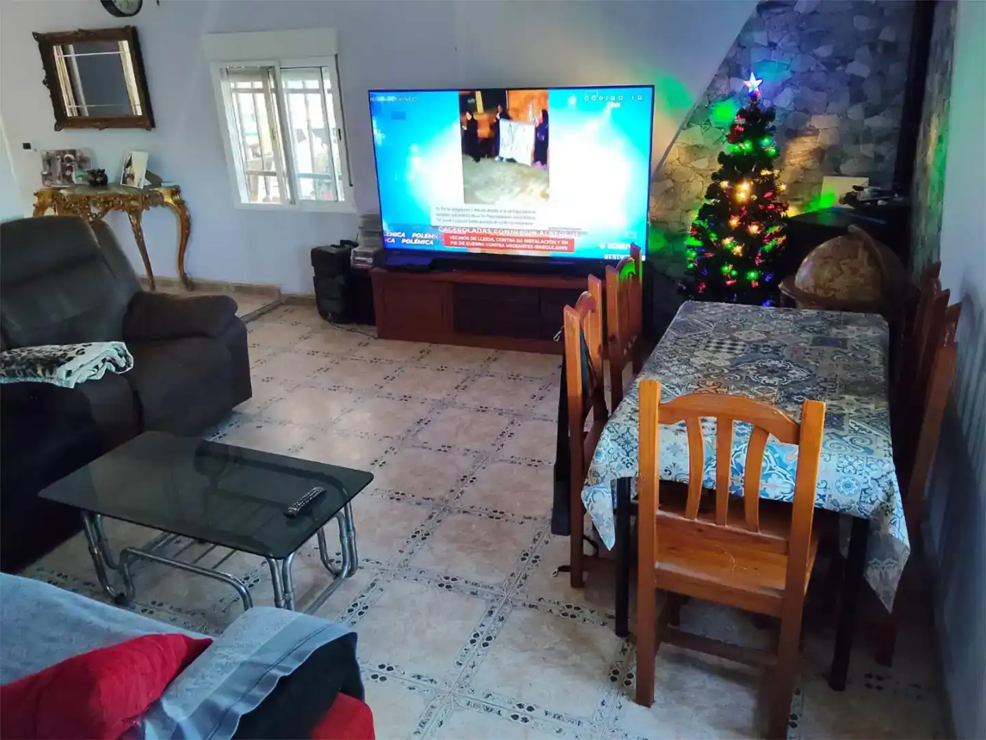 Sala d'estar de Casa o xalet en venda en Riba-roja de Túria amb Aire condicionat i Piscina