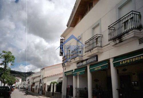 Edificio en Venta en Serradilla