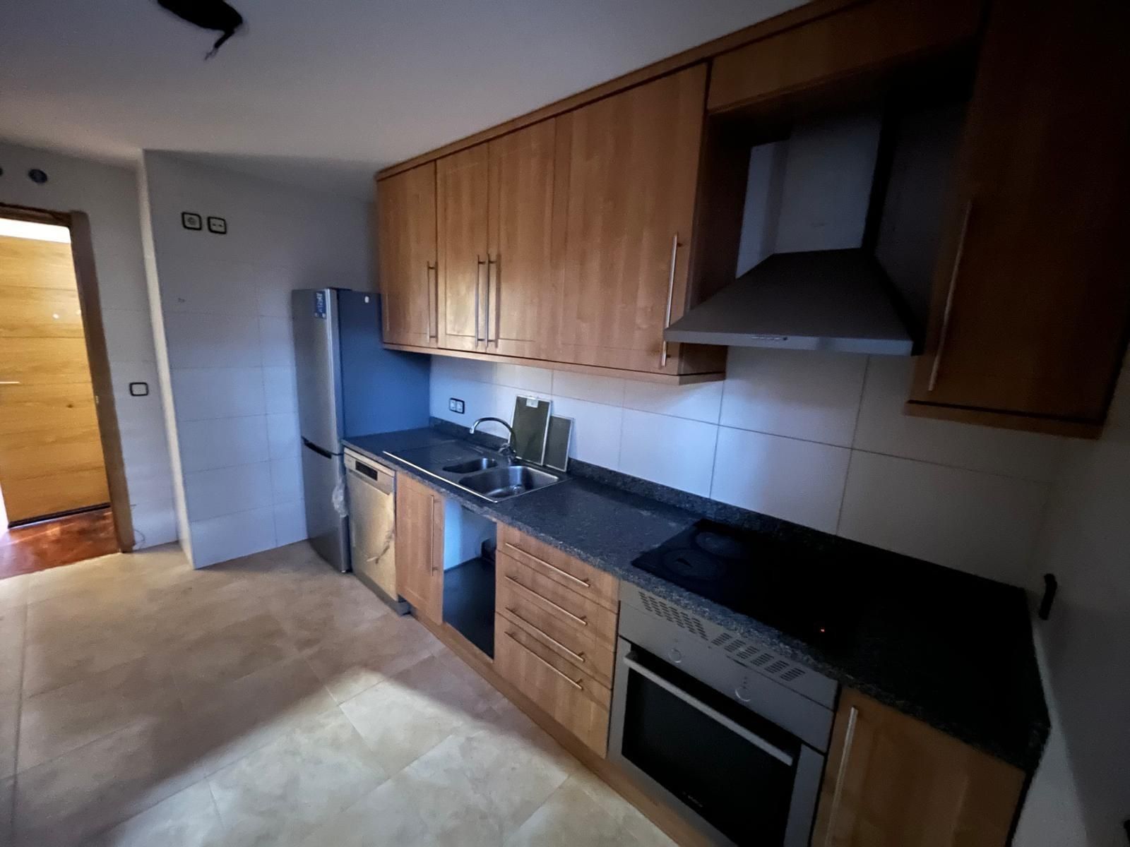 Cuina de Planta baixa en venda en Yebes amb Jardí privat, Terrassa i Piscina comunitària