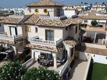 Haus mit Balkon zur Miete in Orihuela Costa