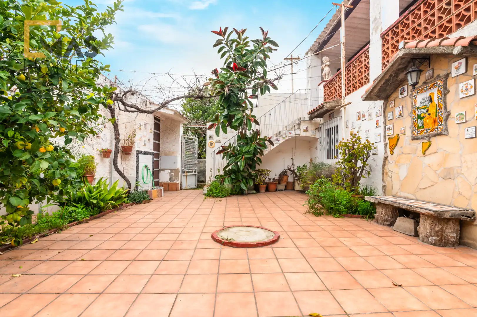 Country homes for sale in Carrer Sant Francesc, Pallejà