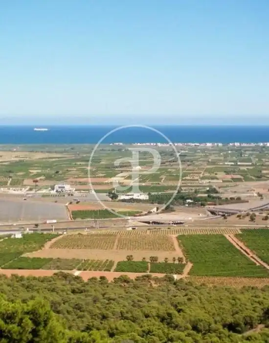 Casa o xalet en venda en Sagunto / Sagunt amb Aire condicionat, Calefacció i Jardí privat