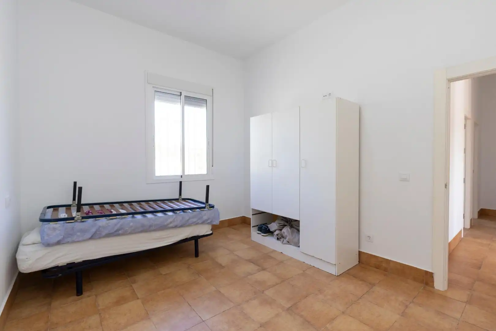 Habitación de Casa o chalet en venta en La Puebla del Río con Terraza, Trastero y Piscina