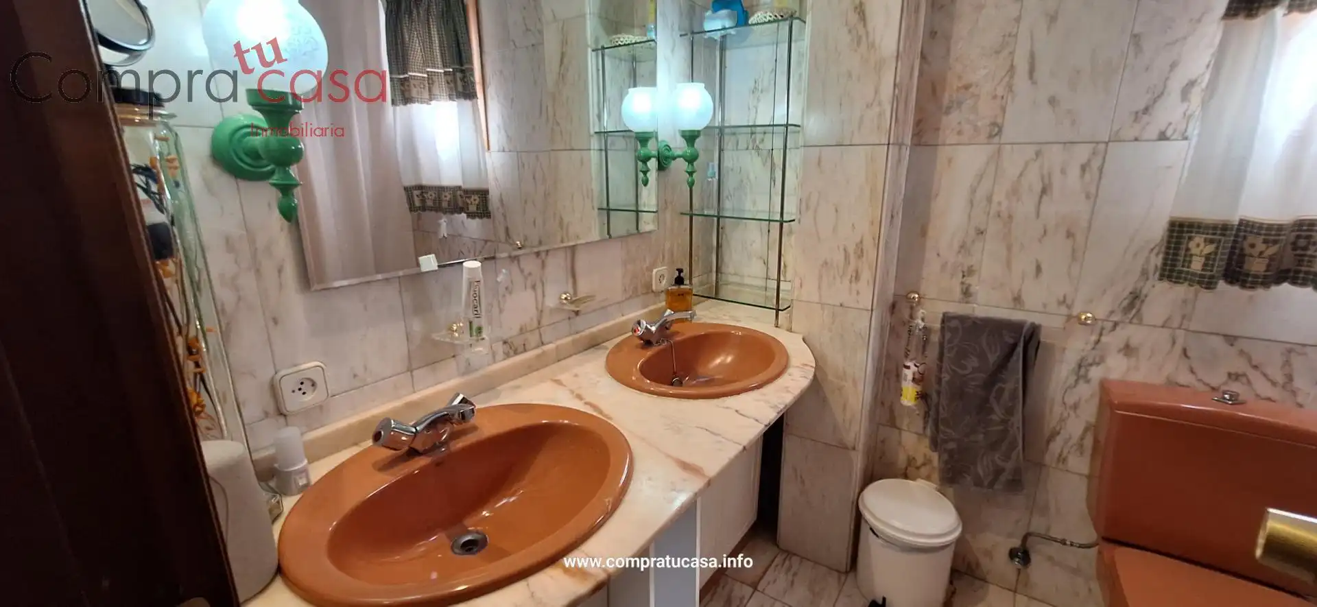 Bathroom of Attic for sale in Segovia  with Heating, Parquet flooring and Terrace