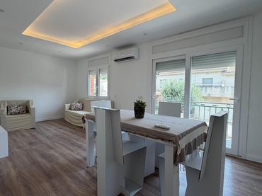 Flat with balcony for sale in Calle CAMI REIAL